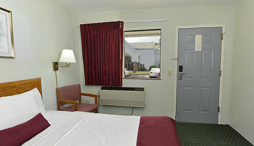 Americas Best Value Inn Saint Ignace Esterno foto